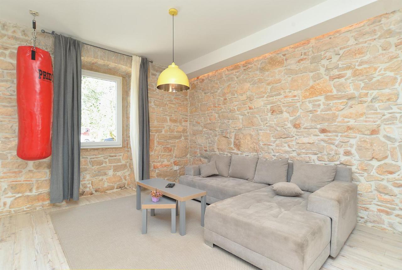 House Dragan 1231 Vila PUY Exterior foto