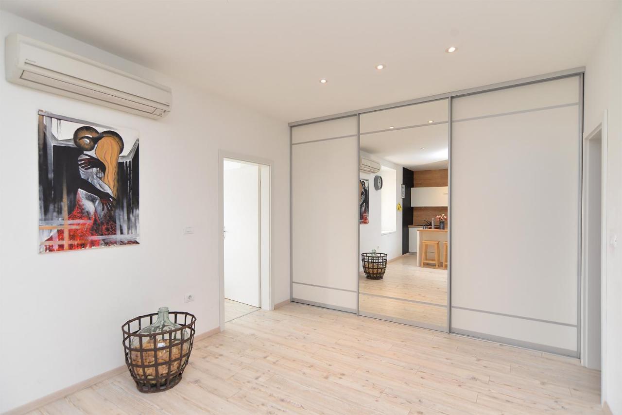 House Dragan 1231 Vila PUY Exterior foto