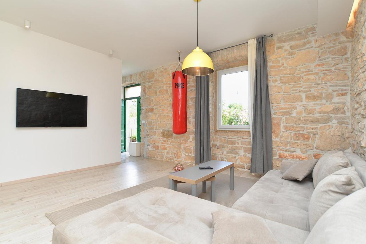 House Dragan 1231 Vila PUY Exterior foto