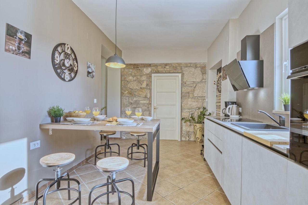 House Dragan 1231 Vila PUY Exterior foto
